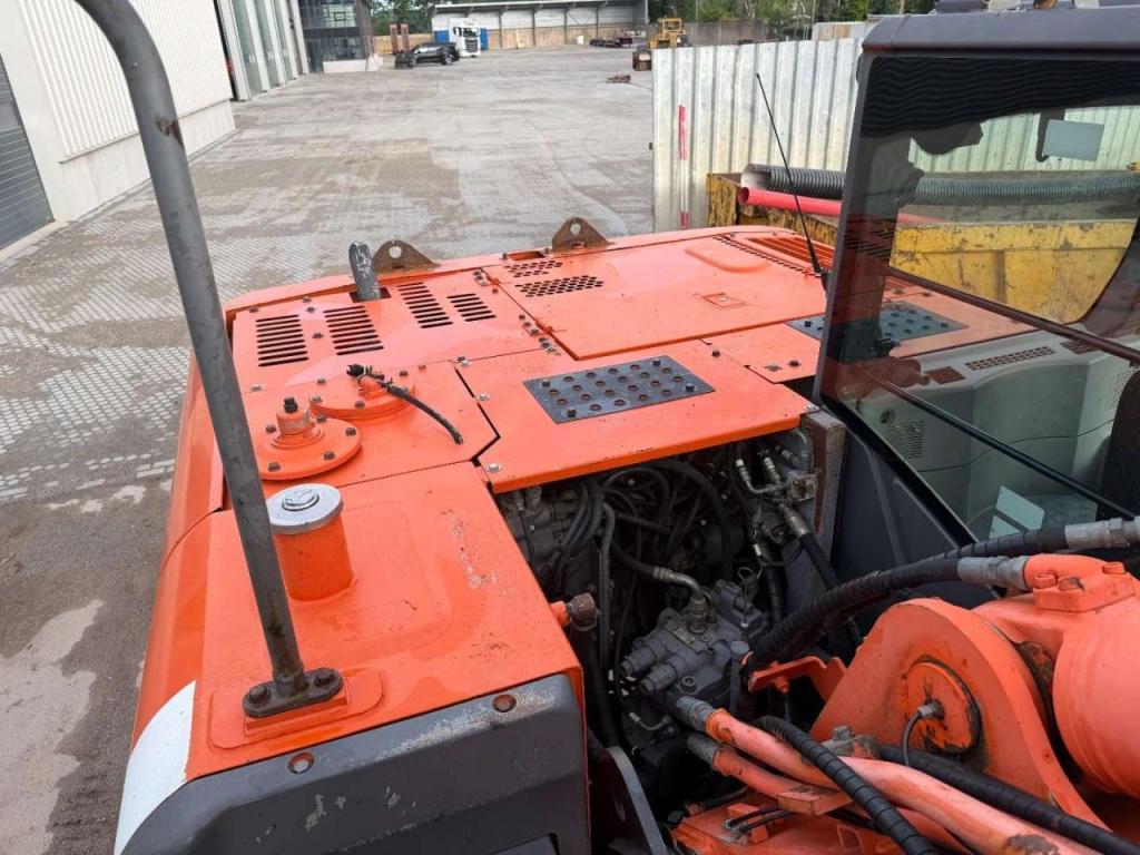 Hitachi ZX 180 LC-3 Photo 26