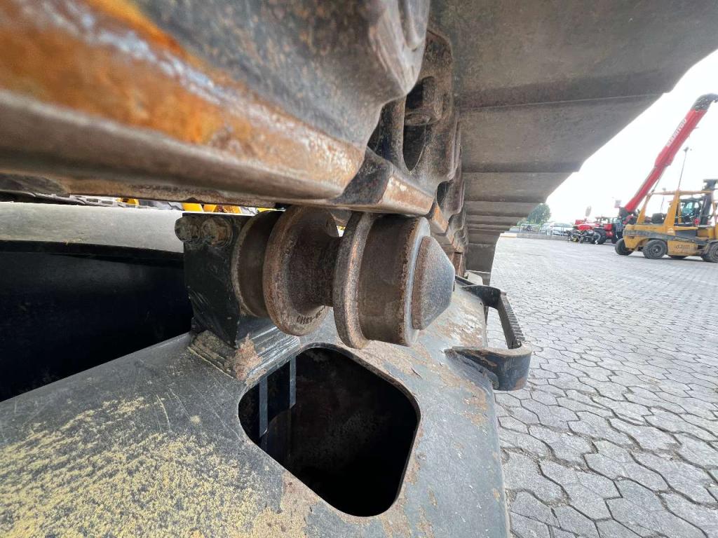 Komatsu PC210NLC-11E0 Photo 21