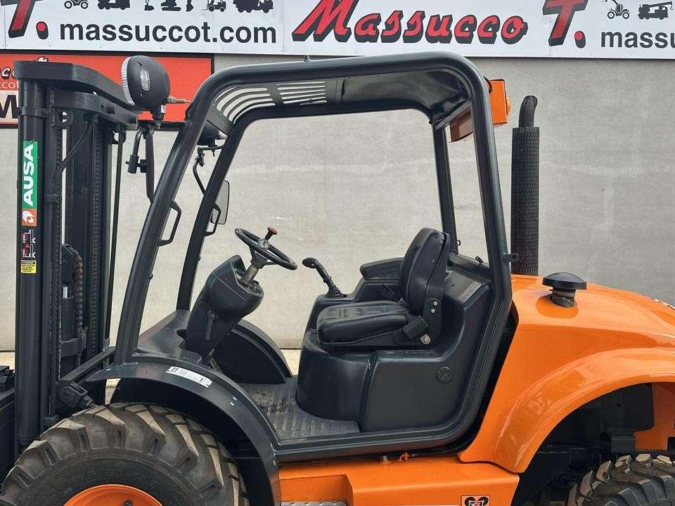 Ausa C200H 4x4 Photo 11