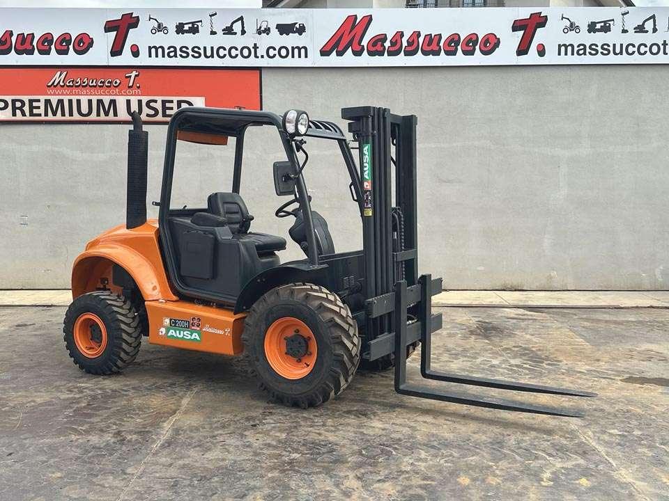 Ausa C200H 4x4 Photo 16