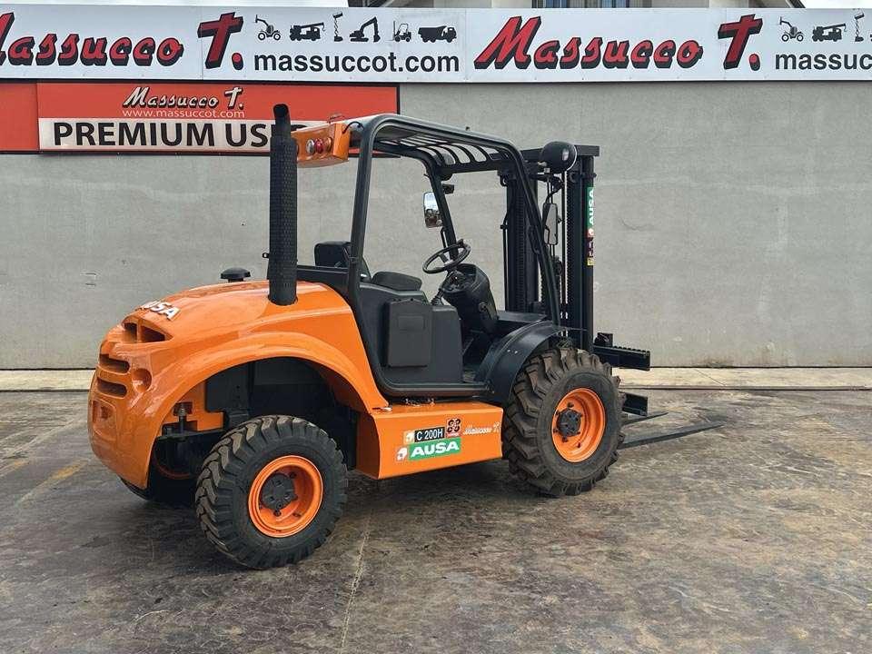 Ausa C200H 4x4 Photo 19