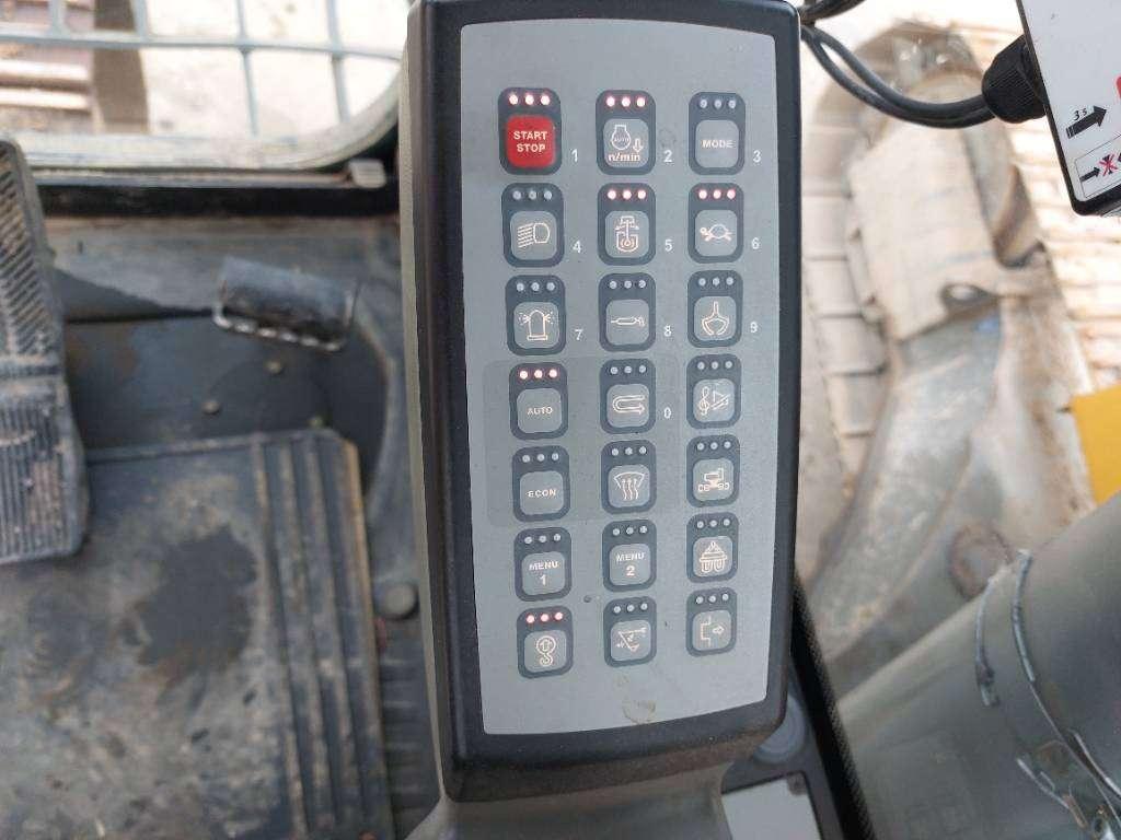 Liebherr R936LC Photo 9