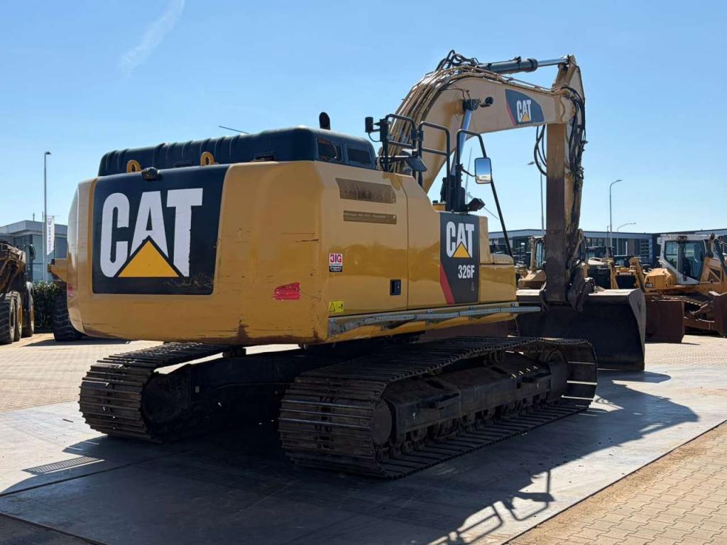 Caterpillar 326FL Photo 5