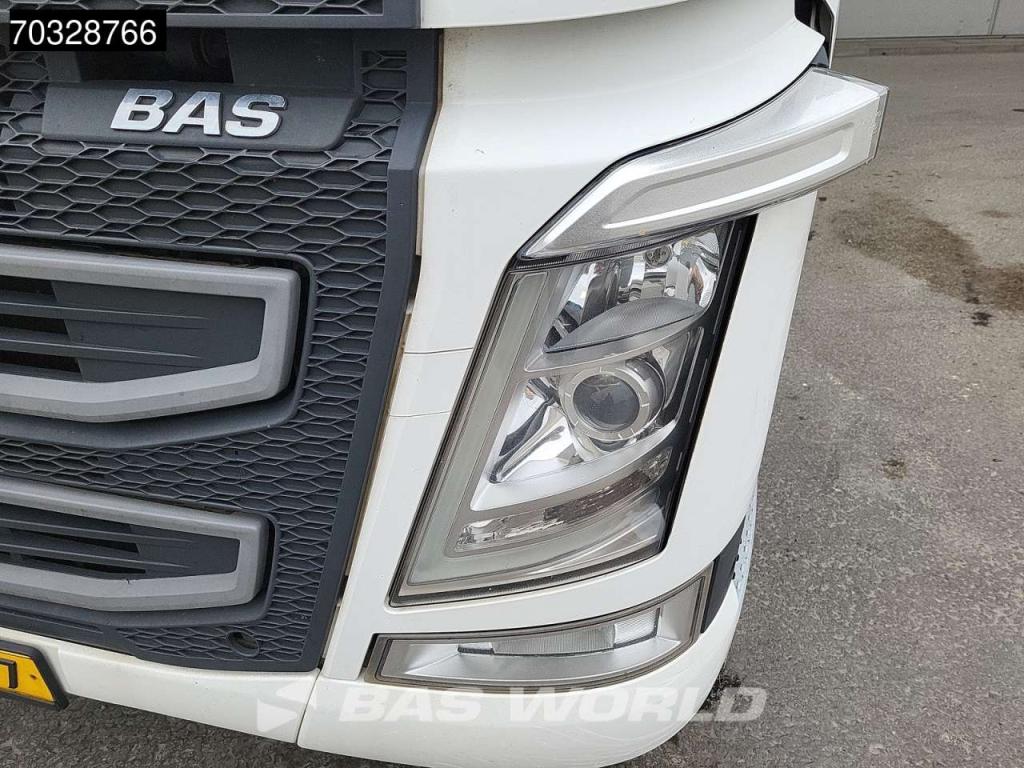 Volvo FH 500 4X2 XL 2xTanks Xenon I-ParkCool Leder Photo 19