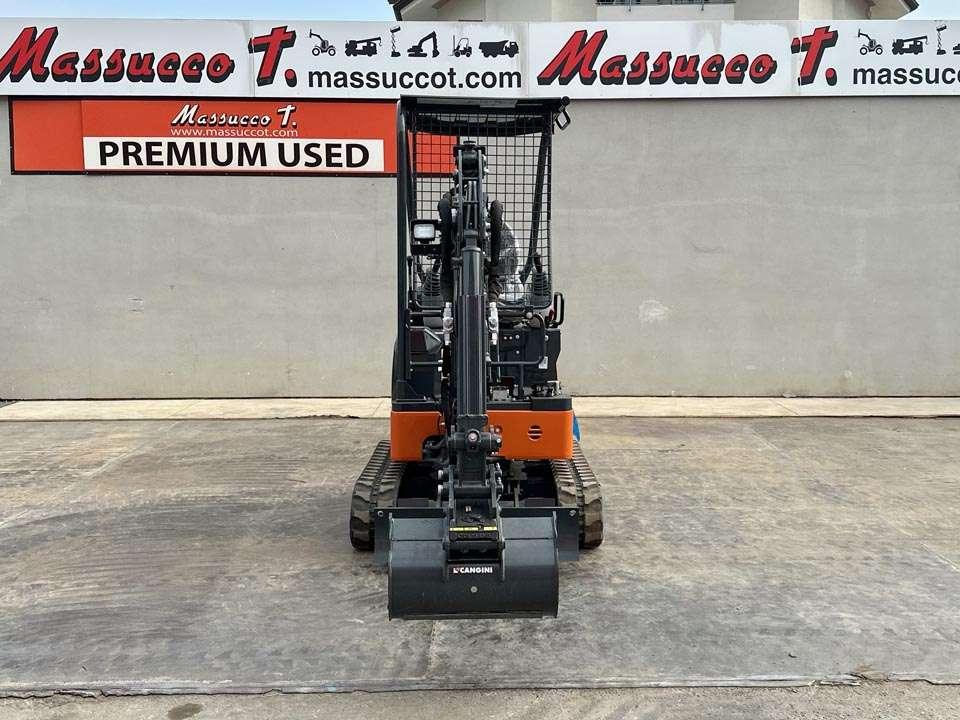 Hitachi ZX19U-2P Photo 18