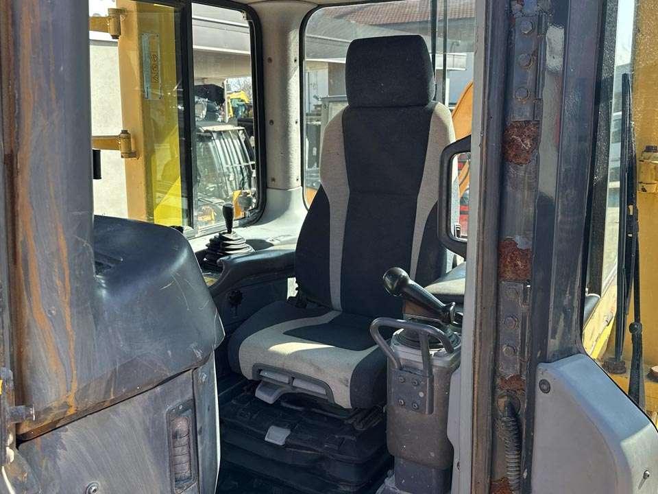 Komatsu D61PX Photo 14