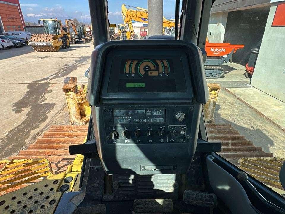Komatsu D61PX Photo 17