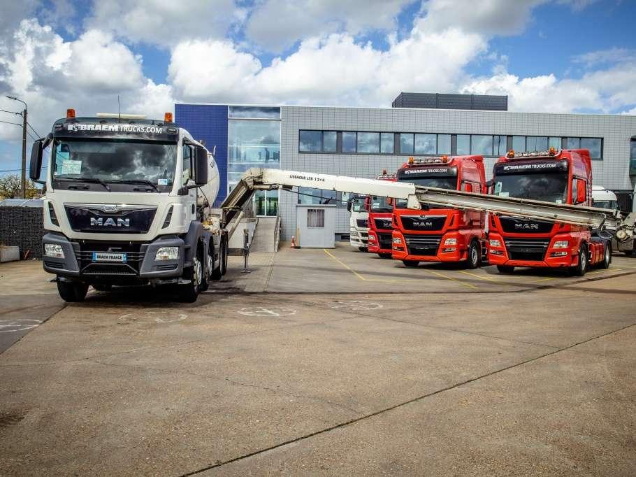 Man TGS 32.400BB+LIEBHERR 8M³+BAND/TAPIS 16m Photo 1
