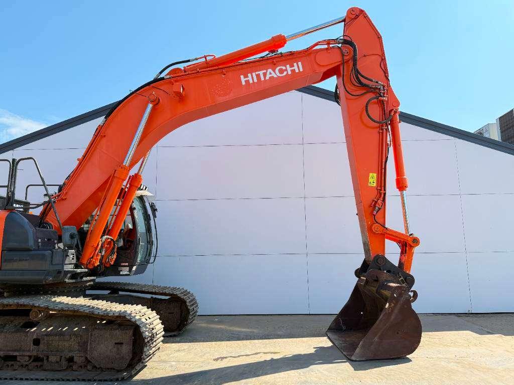 Hitachi ZX350LC-6 - Hammer Lines / Automatic Greasing Photo 16