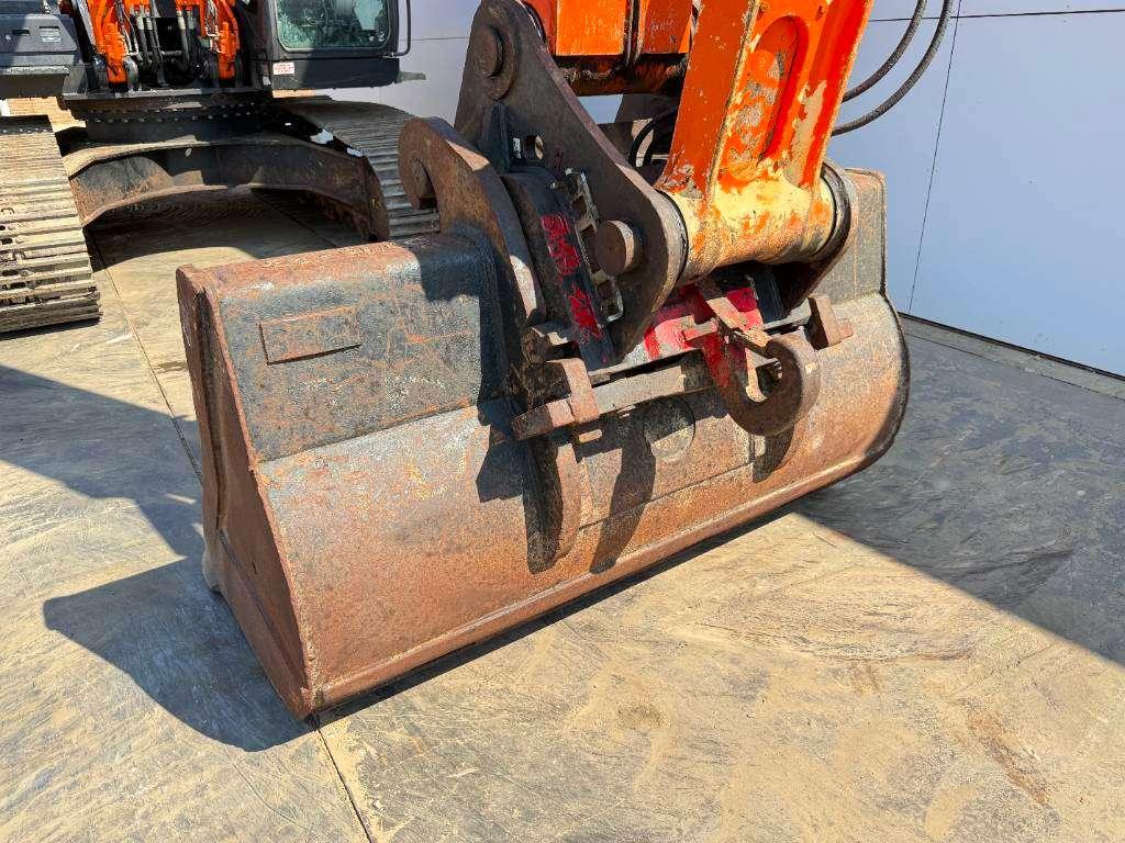 Hitachi ZX350LC-6 - Hammer Lines / Automatic Greasing Photo 19