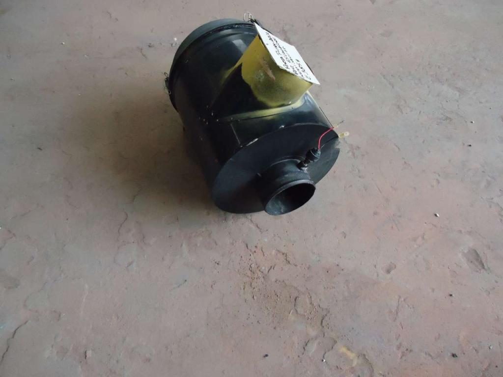 Boîtier de filtre à air pour New Holland E385B Photo 3