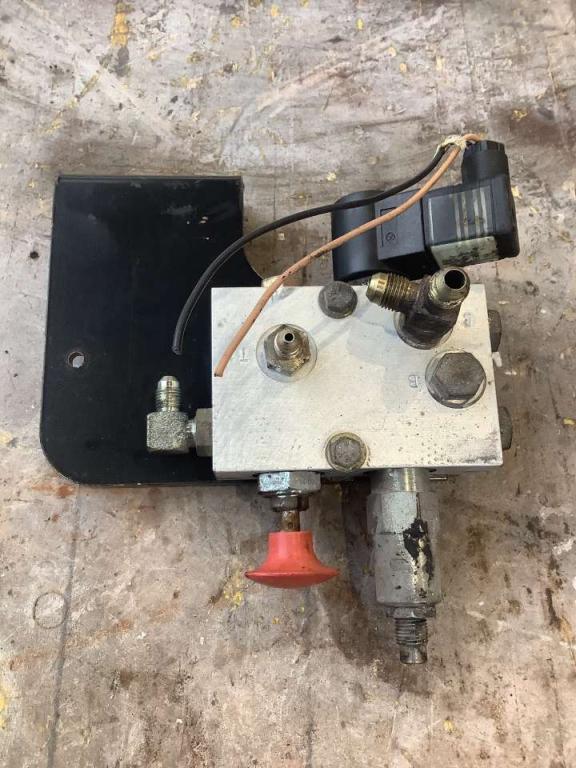 Vanne servopilotée pour JLG LIFT 450 AJ Photo 1