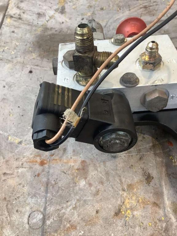 Vanne servopilotée pour JLG LIFT 450 AJ Photo 3