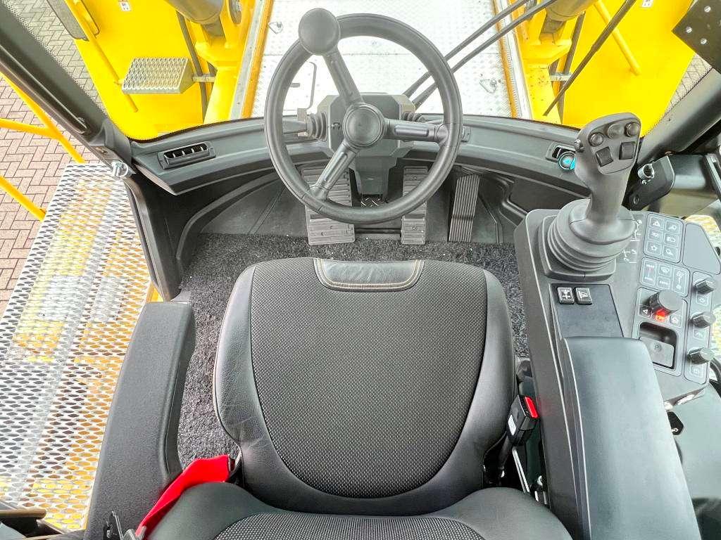 Hyster RS46-29XD New Condition / 673 Hours! Photo 7