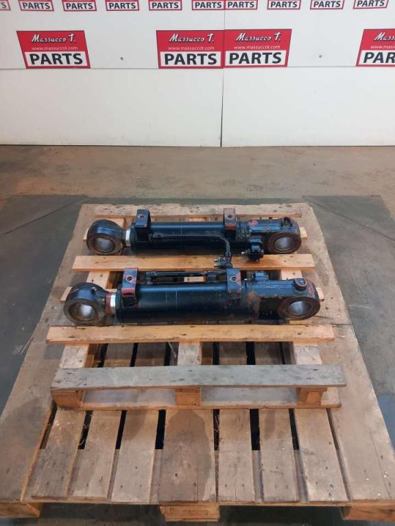 Piston pour Hitachi ZX130 Photo 3