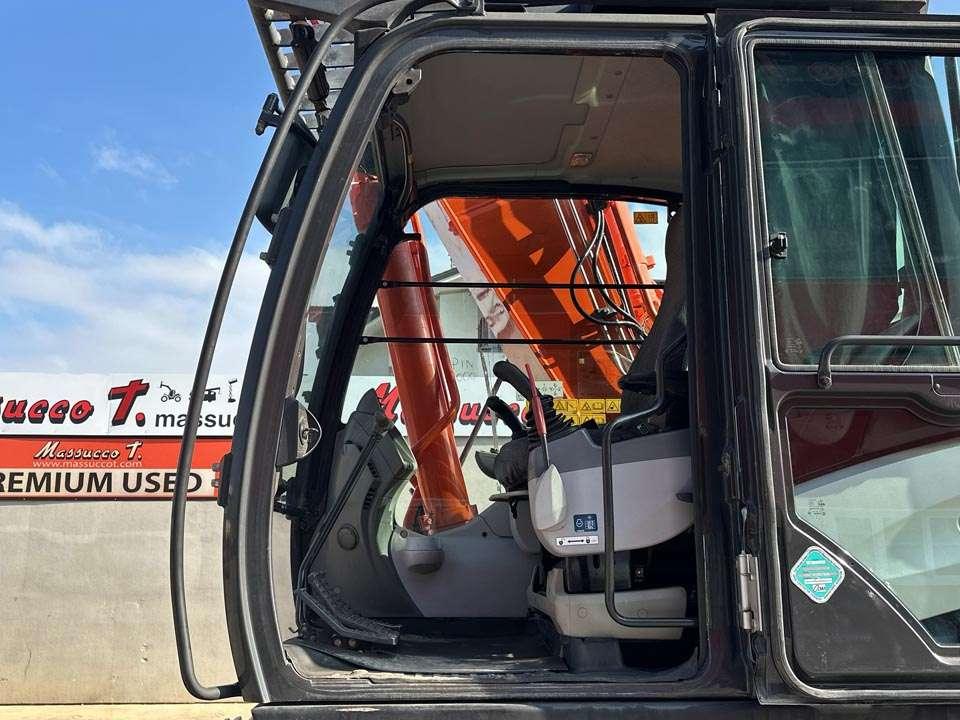 Hitachi ZX300LCNT-6 Photo 13