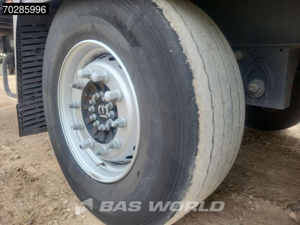 Krone SD Hardwood Lift Axle Photo 14