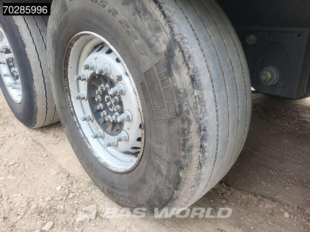 Krone SD Hardwood Lift Axle Photo 16