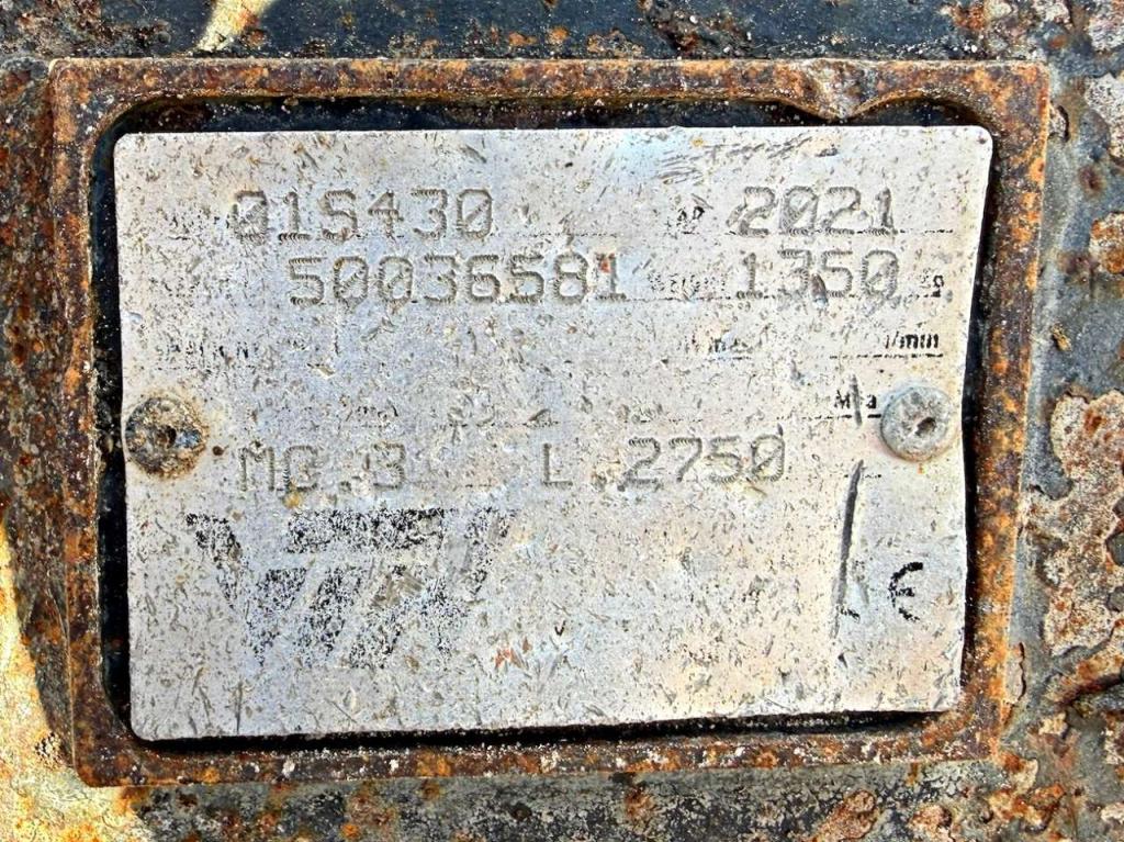Case 721G Photo 14
