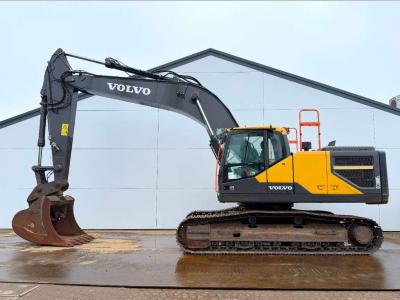 Volvo EC300EL - Hammer Lines / Quick Coupler / Camera en vente par Boss Machinery