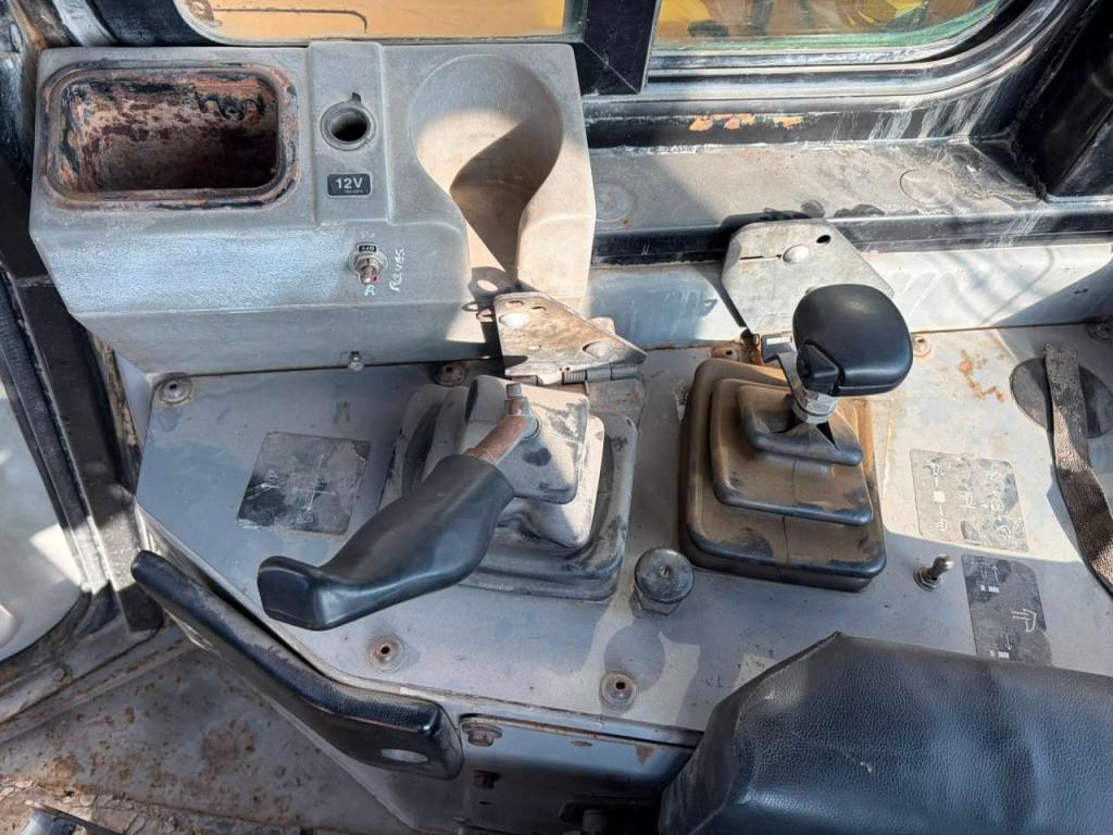 Caterpillar D8R - Single Shank Ripper Photo 21