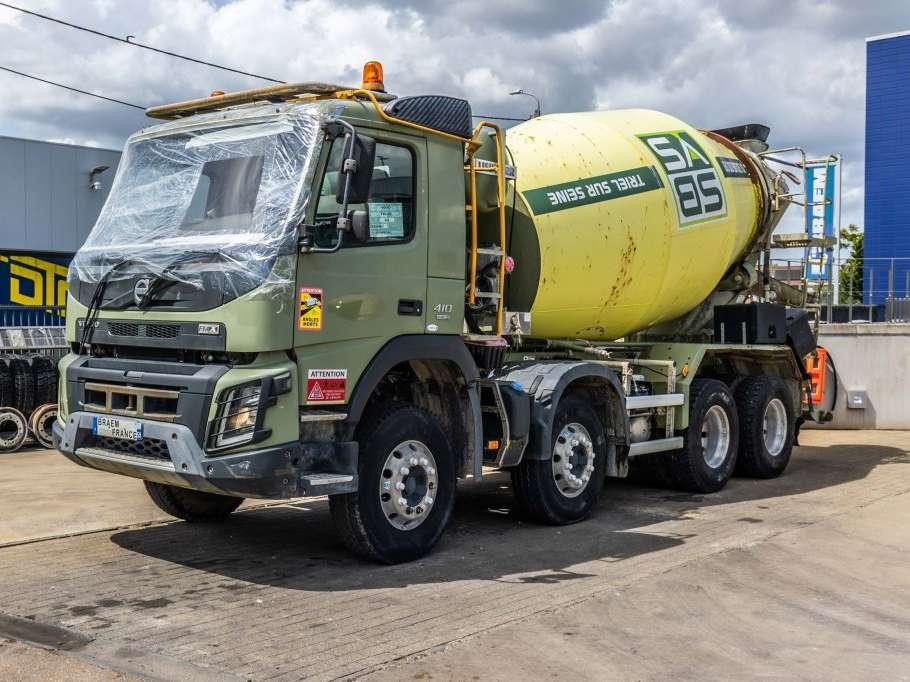 Volvo FMX 410+LIEBHERR Photo 1