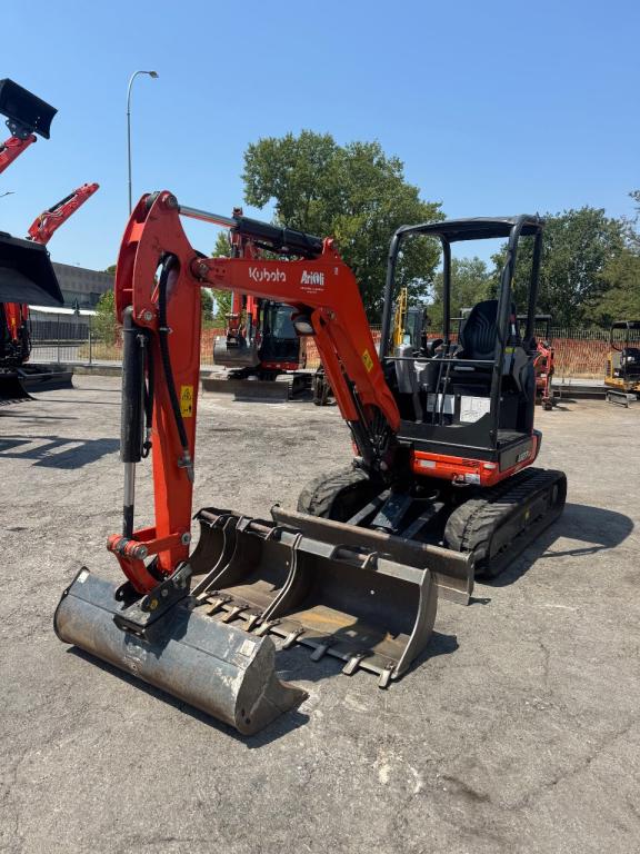Kubota U27-4 Photo 5