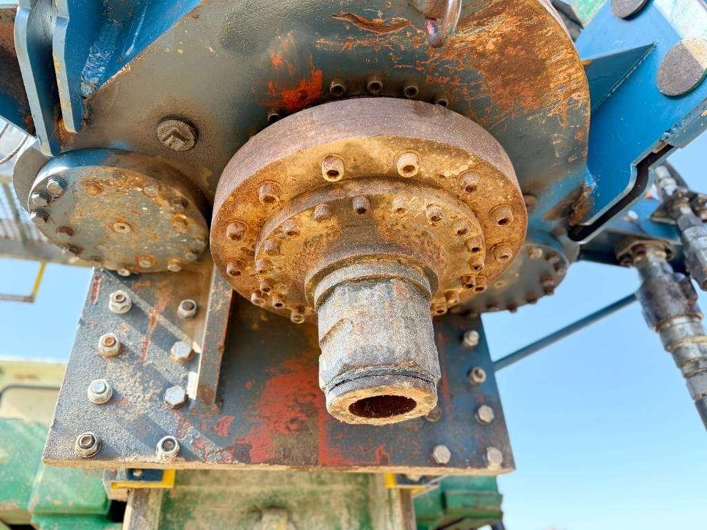 Hitachi KH150GLS-2 - 30.3m Drill / Powerpack / Hydr Tracks Photo 14