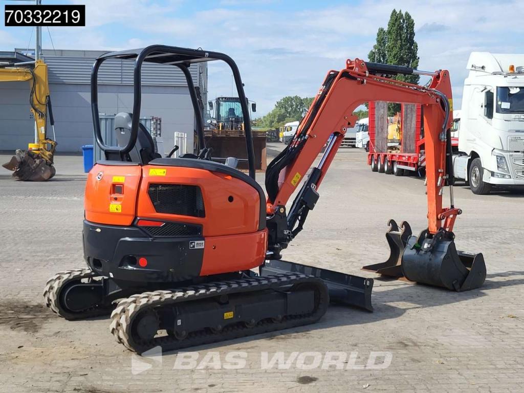 Kubota U36 -4 3 Buckets - Like New! Photo 7