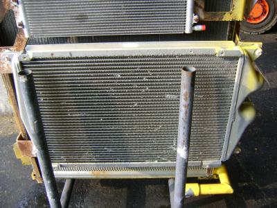 Radiateur pour New Holland E 385 en vente par PRV Ricambi Srl