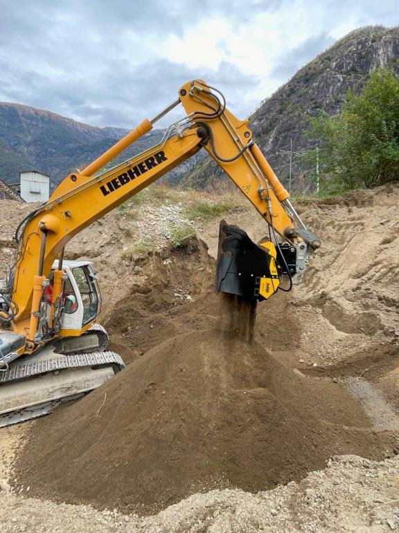 MB CRUSHER MB-HDS323 Photo 5