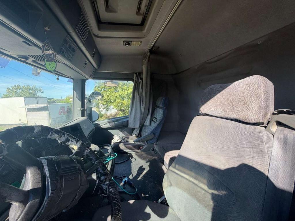 Scania 124 400 Photo 19
