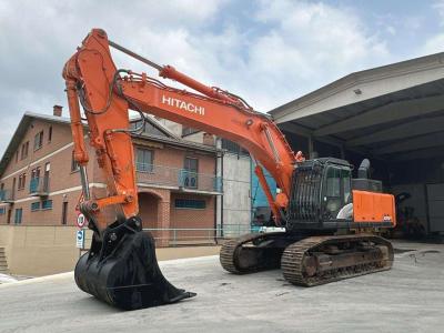 Hitachi ZX470LCH-5B en vente par Massucco T. Srl