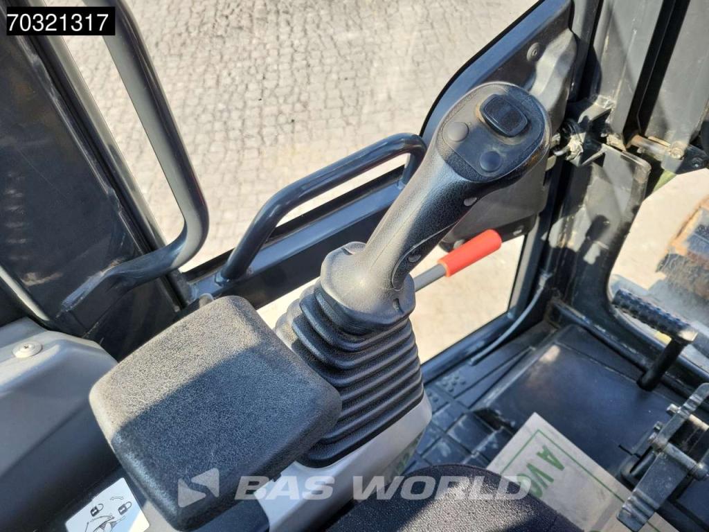 Komatsu PC80 MR-5E0 Photo 30