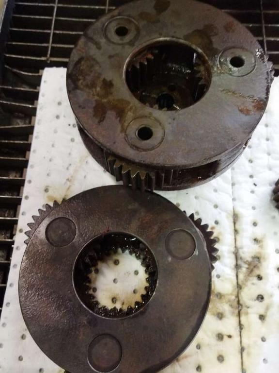 Réducteur de rotation pour Caterpillar 312 B Photo 1