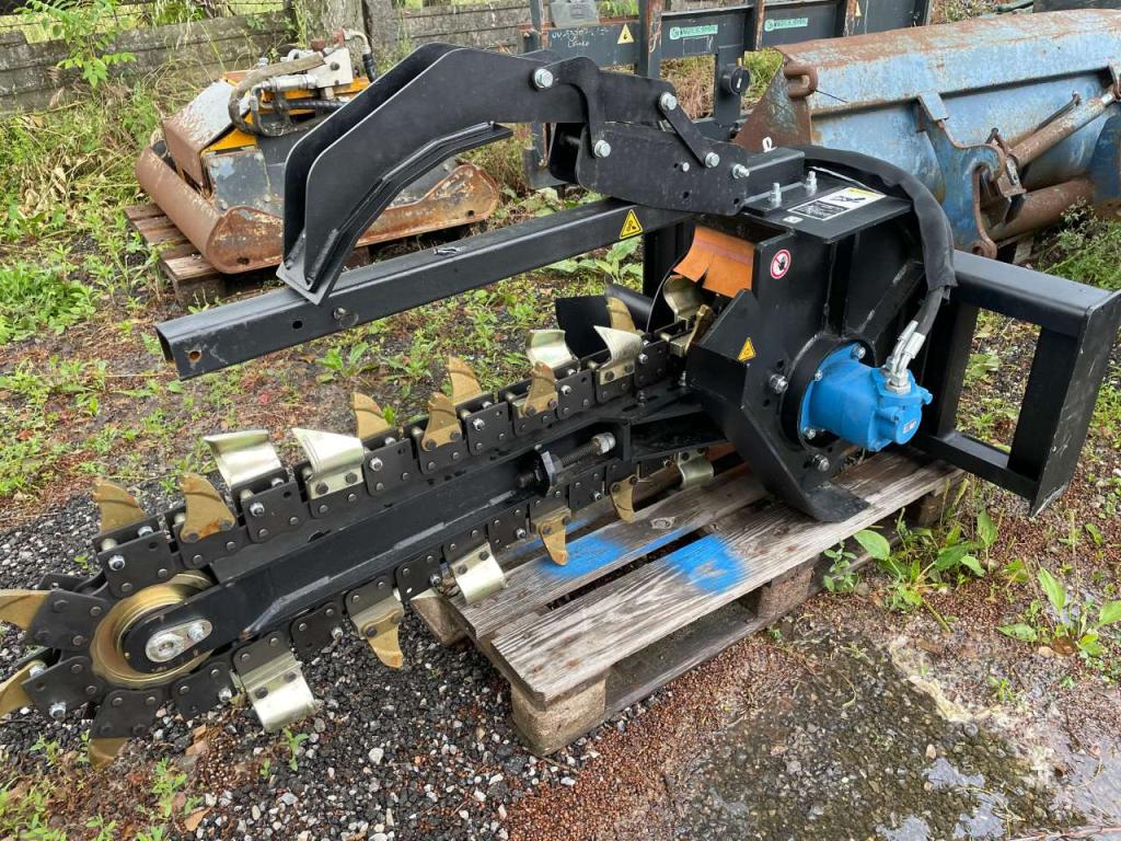 Bobcat TRENCHER Photo 2