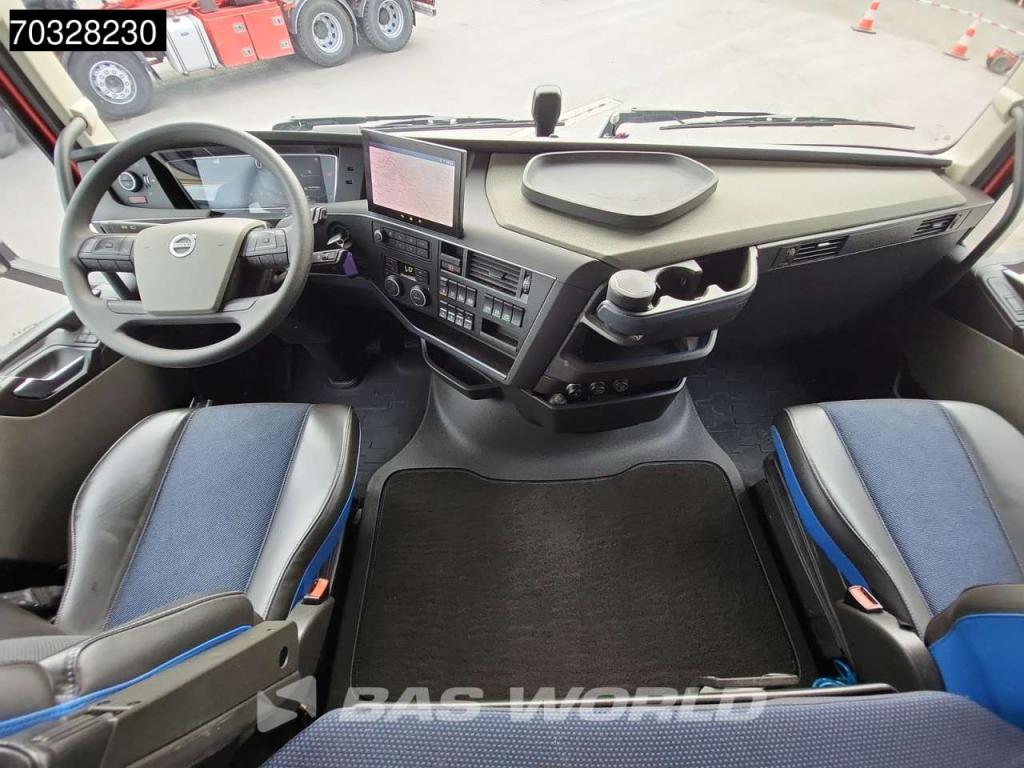 Volvo FH 460 4X2 Mega XL 2x Tanks ACC Navi Photo 20