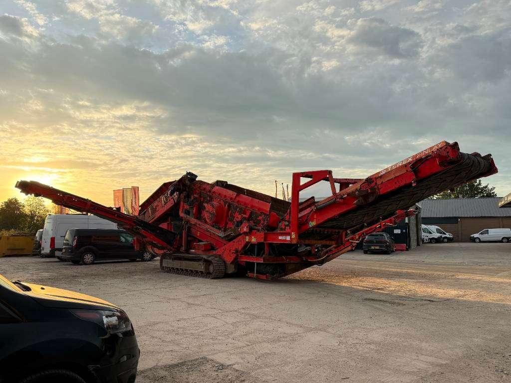 Terex Finlay 883T - 2 Side Conveyor / Auto Greasing Photo 5