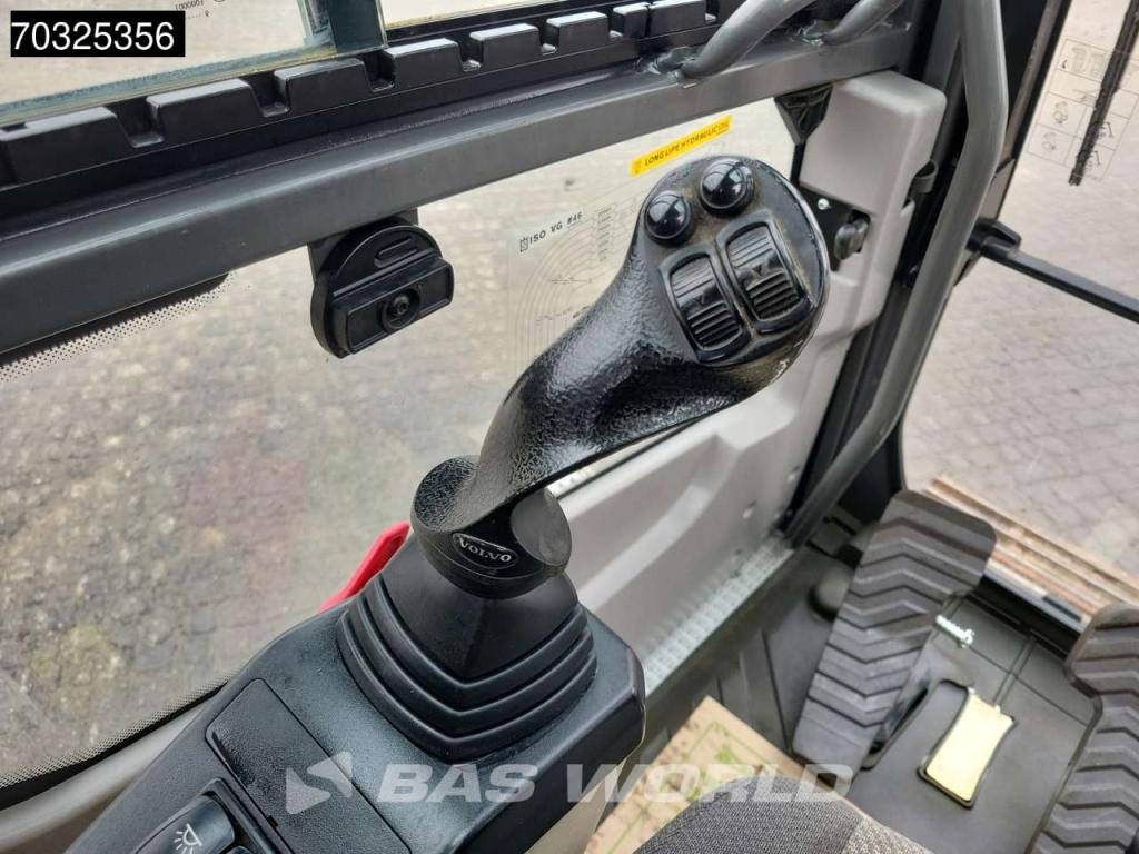 Volvo EC300 E NL Photo 29