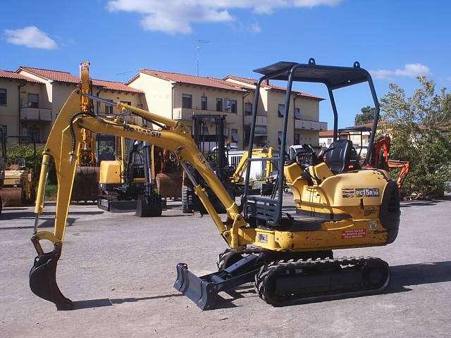 Komatsu PC15 r8 HS Photo 1