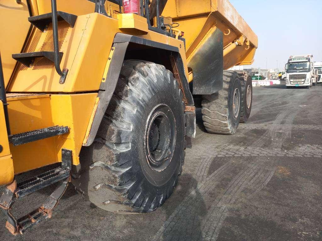 Komatsu HM400-3R (4 units available for sale in Abu Dhabi) Photo 10