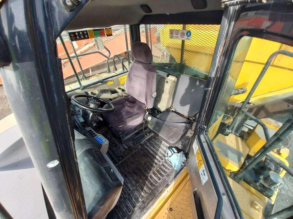 Komatsu HM400-3R (4 units available for sale in Abu Dhabi) Photo 19