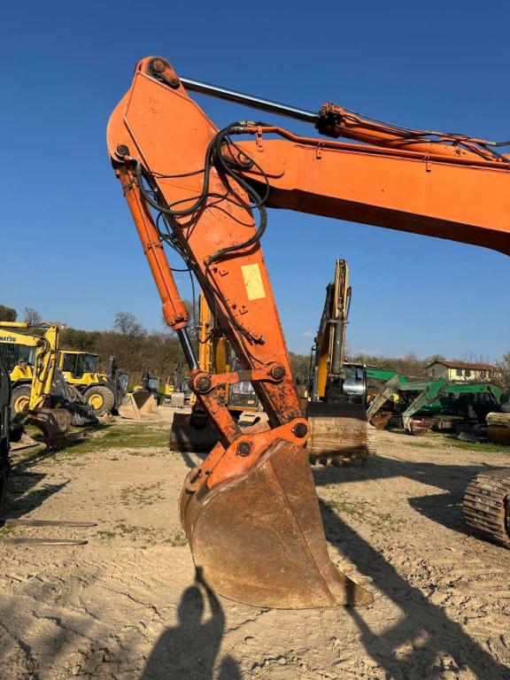 Hitachi ZX350LCN Photo 4