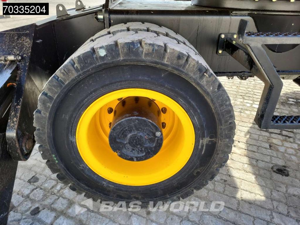 JCB JS175 W Lift Cabin Photo 22