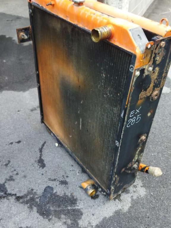 Radiateur eau pour Fiat Hitachi Ex 285 Photo 1