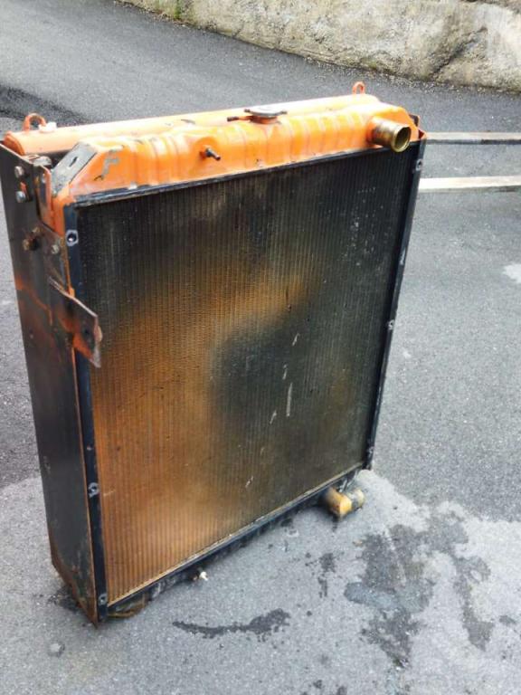Radiateur eau pour Fiat Hitachi Ex 285 Photo 2