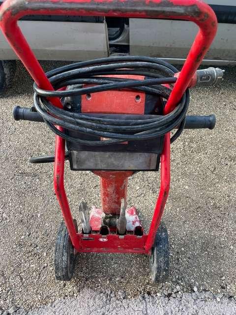 Hilti TE 3000 AVR Photo 3