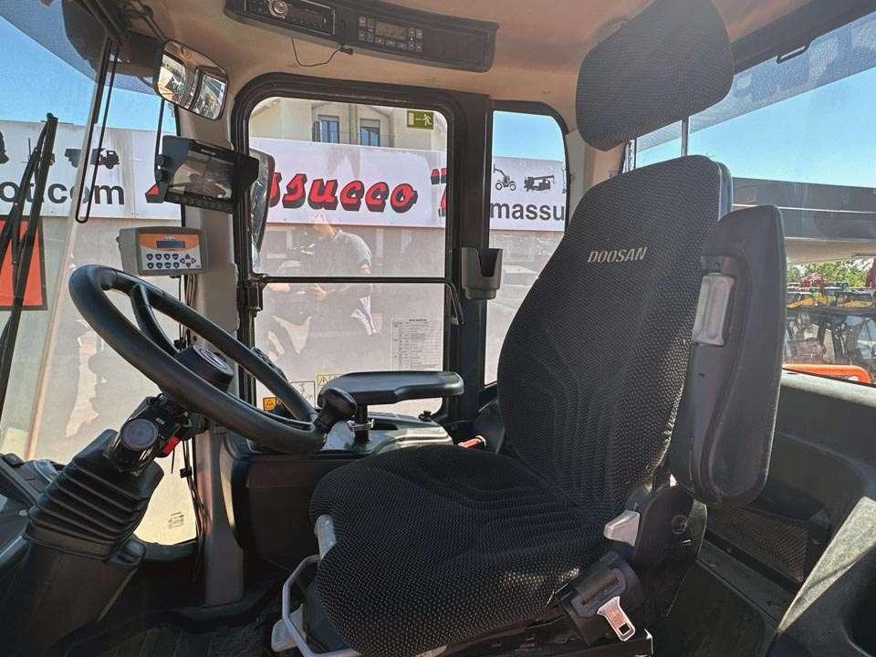 Doosan DL250-5 Photo 14