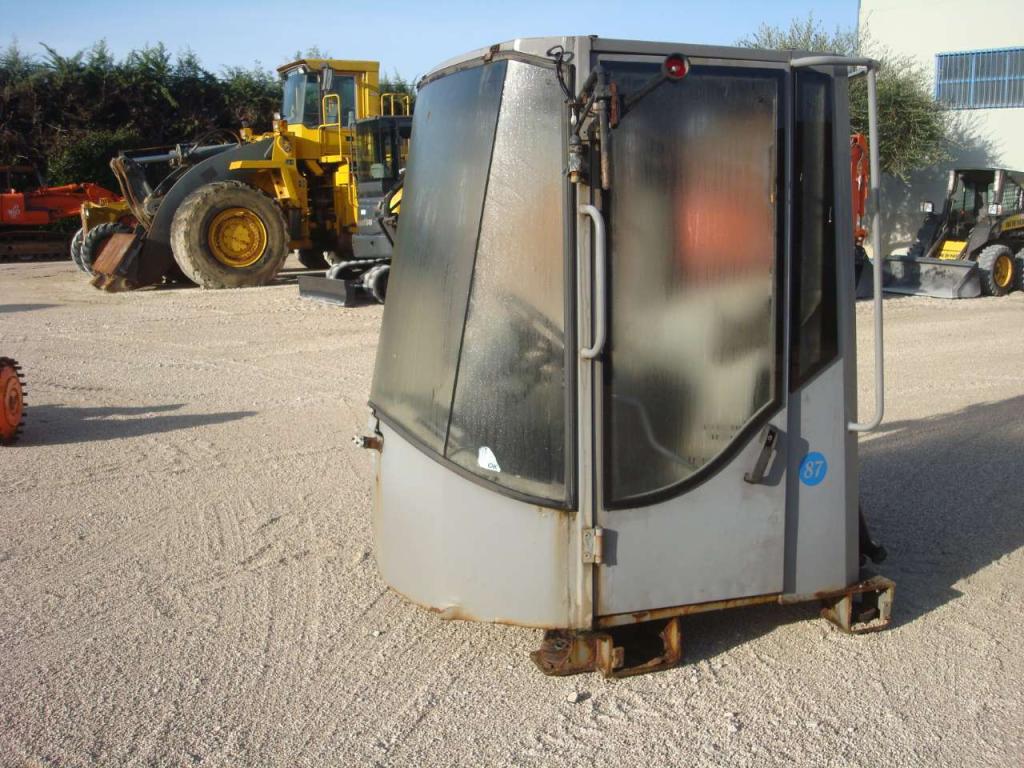 Cabine pour Hitachi LX290 Photo 1