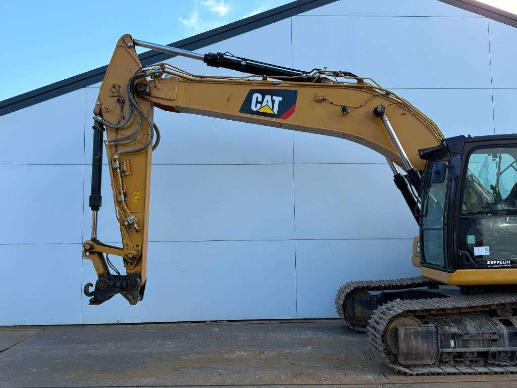 Caterpillar 323 - Next Gen - Hammer Lines / Quick Coupler Photo 14
